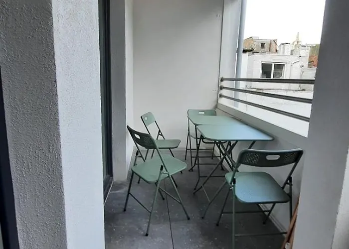 The Break Your Cozy Coastal Escape And Free Parking Appartement Oostende