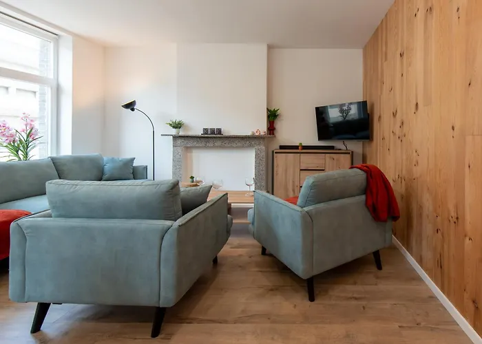 The Break Your Cozy Coastal Escape And Free Parking Apartment