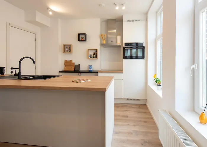 The Break Your Cozy Coastal Escape And Free Parking * Ostend