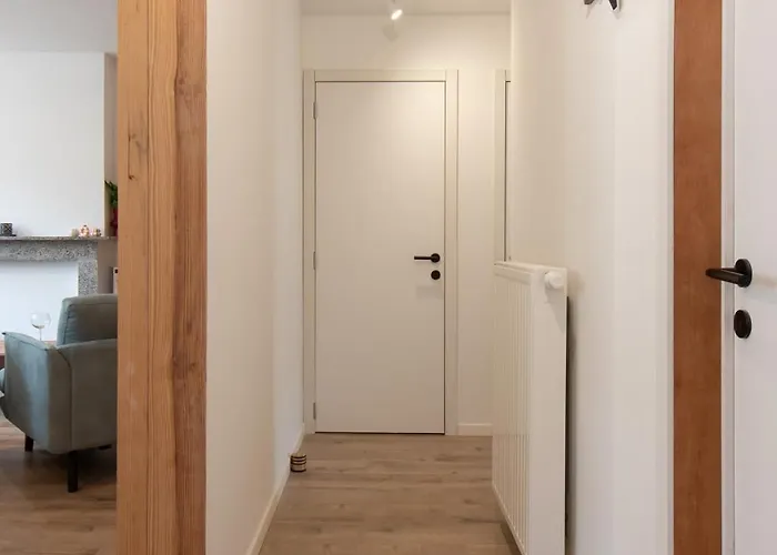 The Break Your Cozy Coastal Escape And Free Parking Apartment Ostend