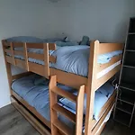 The Break Your Cozy Coastal Escape And Free Parking 아파트